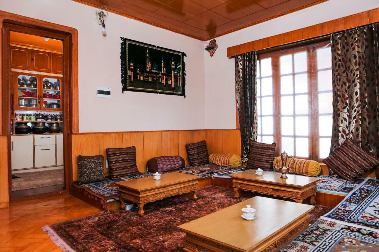 Oyo 37004 City Heart Guest House Leh Exterior photo